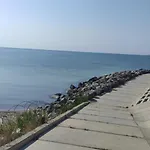 уютная у моря Apartment